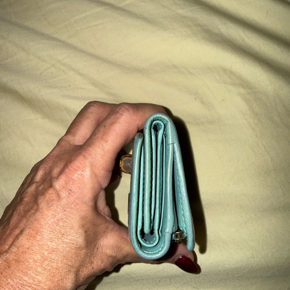 Gucci Teal Leather Wallet with Bamboo Accent - Picture 6 of 10
